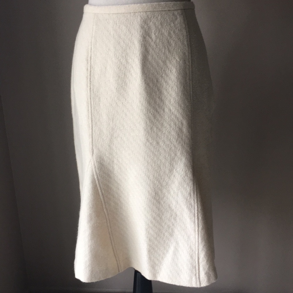 Skirt - Picture 2 of 8